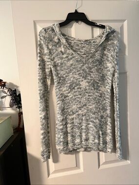 Roxy Gray Marled V-Neck Sweater